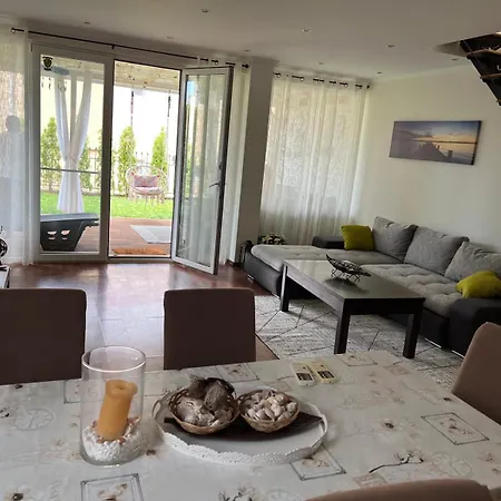 Ваканционна къща Casa 18 Свети Влас